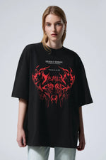 Deadly Spider Predator of the Shadows Female Oversized T-Shirt